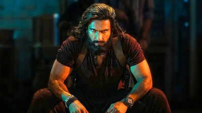 Ranveer Singh’s “no body double” underwater stunt from Dhurandhar: The Revenge goes viral