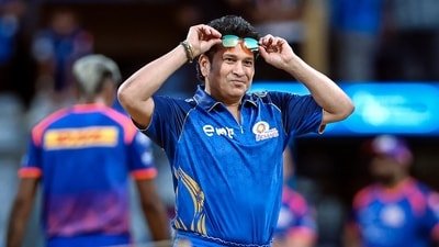Sachin Tendulkar had a small talk with Mumbai Indians captain Hardik Pandya (Sportz Asia)