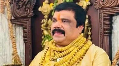 Telangana hockey chief ‘Bangaru Babu’ held with gold worth Rs 2.3 crore; 1.4 kg seized at Delhi airport