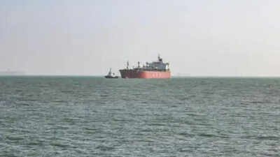 Another Indian oil tanker crosses Hormuz as Iran shuts Strait for US