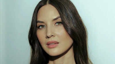 In the wake of her breast cancer diagnosis, Olivia Munn found unexpected encouragement in Kate Middleton's reflections. Dealing with the harsh side effects of treatment, Munn felt like an island, battling chronic tiredness and discomfort. Olivia Munn shares Kate Middleton's words that made her feel she’s ‘not alone’ in her cancer journey