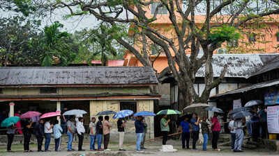 20% of 1,478 fighting Bengal phase-1 polls crorepatis. The poorest has Rs 500 assets