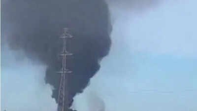 'Gunfire everywhere': Explosions heard near Mali international airport, military base