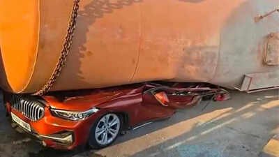 Hyderabad advocate killed as tanker overturns on BMW
