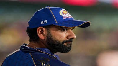 IPL 2026: No Rohit Sharma! MI hand two debut caps as GT opt to field