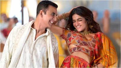 'Bhooth Bangla' box office collection Day 5: Akshay Kumar and Priyadarshan's horror comedy SURPASSES Rs 117 crore globally