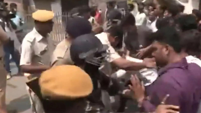 Bengal Phase 1 polls: TMC, Humayun Kabir’s cadres clash; crude bomb hurled last night - what's happening in Murshidabad?