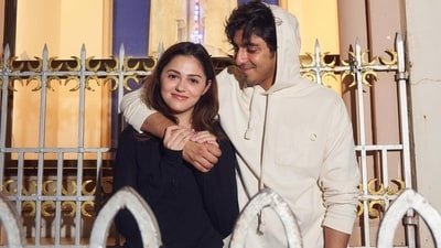 Aneet Padda and Ahaan Panday visited places of worship before Saiyaara's release.