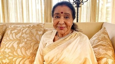 Asha Bhosle (Photo: Facebook) Asha Bhosle (Photo: Facebook)