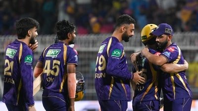 Kolkata Knight Riders players embrace after beating Rajasthan Royals. (Hindustan Times)