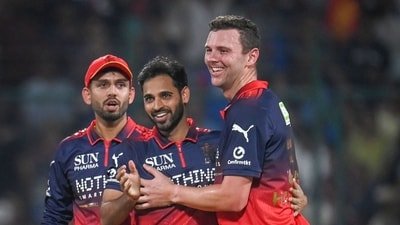 Josh Hazlewood and Bhuvneshwar Kumar ran riot against DC. (Hindustan Times)