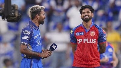 Mumbai Indians' captain Hardik Pandya (L) and Punjab Kings' captain Shreyas Iyer. (PTI)