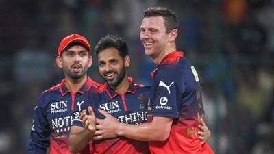 Bhuvneshwar Kumar and Josh Hazlewood destroyed the Delhi Capitals in the 39th match of IPL 2026. (Hindustan Times)
