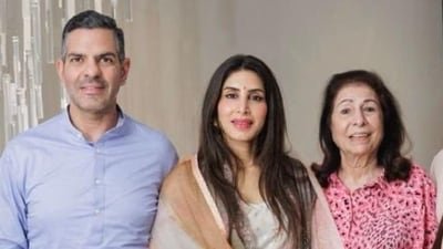 Sunjay Kapur with his wife Priya Kapur and mother Rani Kapur in happier times.