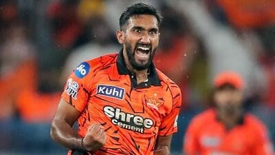 Sunrisers Hyderabad's Sri Lankan pacer Eshan Malinga celebrates the dismissal of Delhi Capitals’ Tristan Stubbs, one of his four wickets in Tuesday’s win at the Rajiv Gandhi International Stadium in Hyderabad. (ANI)