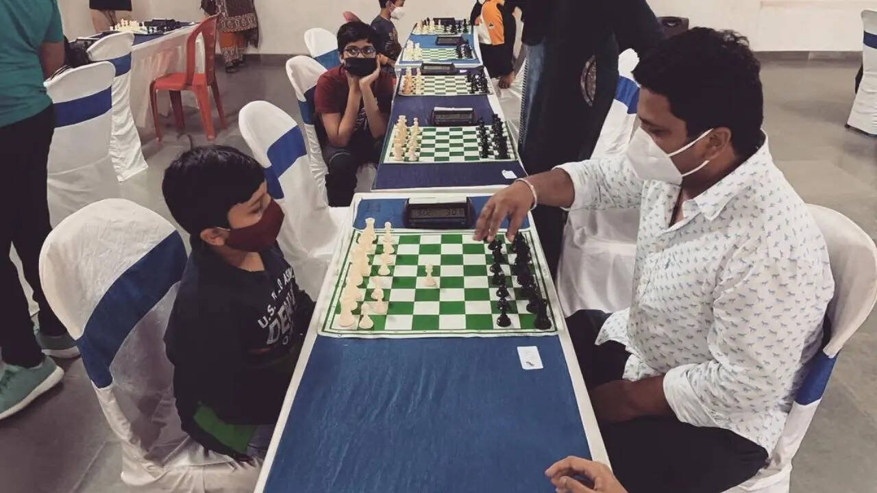 Aarav Sarbalia plays against his father (Special Arrangements)