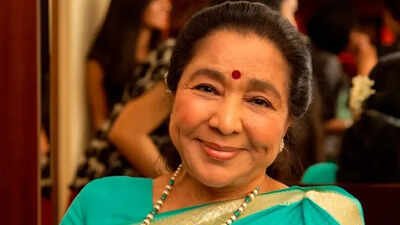 When Asha Bhosle spoke about singing live on stage at the age of 90 and suriving through difficult times in her life