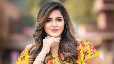 'Chal Mohan Ranga' actress Ashu Reddy breaks silence on Rs 9 crore cheating allegations, issues strong legal warning over 'baseless' scandal reporting: 'False and misleading