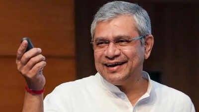 Vaishnaw sets target for top rail officials after reality check of 'lightweight tools' for trackmen