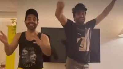 Ayushmann Khurrana and Aparshakti Khurrana dance to ‘Roop Di Rani’ in OLD VIDEO- ‘life really does come full circle’