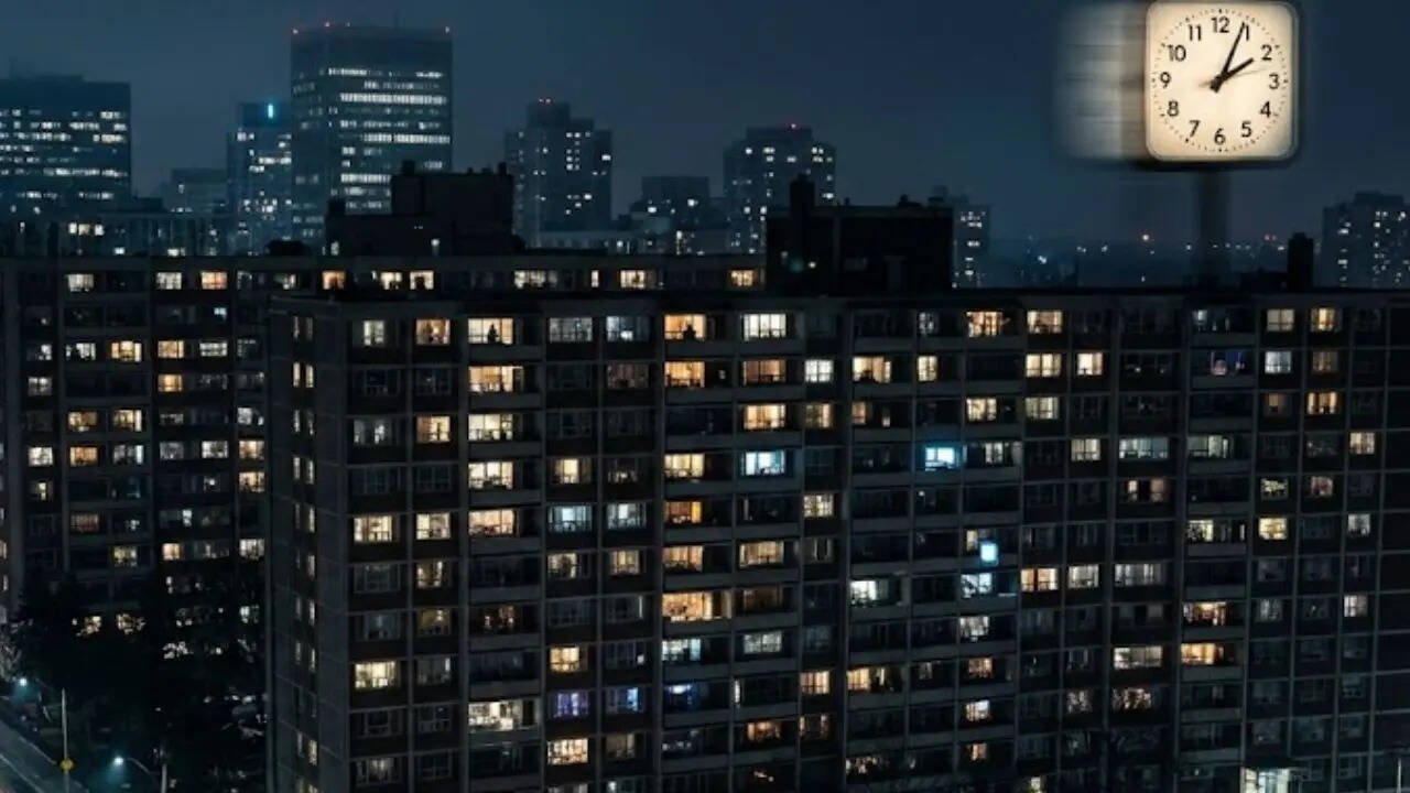 City lights stay on as sleep hours quietly shrink (AI image used for representational purpose only)