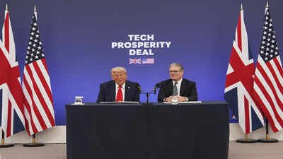President Donald Trump and Britain's Prime Minister Keir Starmer attend a business roundtable at Chequers near Aylesbury, England. AP/PTI(AP09_18_2025_000277B) 'I'm fed up': Why mild annoyance at Donald Trump might not help Keir Starmer politically