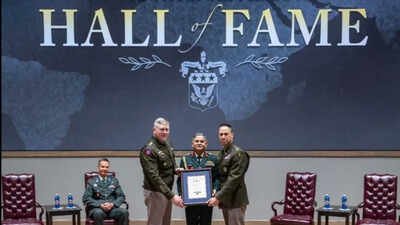 Army chief inducted into International Hall of Fame at US Army War College