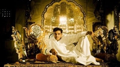K Asif on the sets of his magnum opus Mughal-e-Azam.