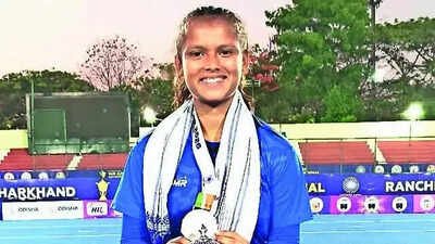 Daily-wager’s daughter Nausheen Naz has no gear, eyes hockey Asia Cup