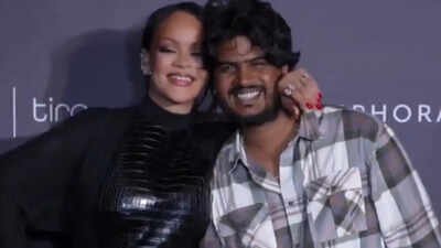 Rihanna charms Mumbai as she invites paparazzi to pose with her; thanks fans for support saying 'Shukriya'