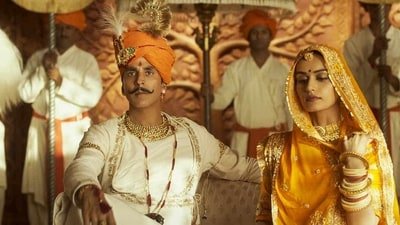 In Samrat Prithviraj, Akshay Kumar was seen alongside Manushi Chillar.