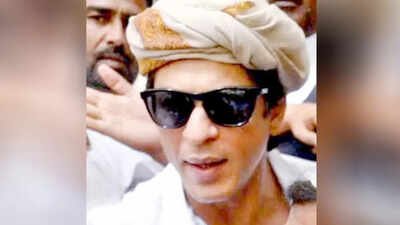 'Shah Rukh Khan was pushed into Ajmer Dargah, there was lathi charge by police,' recalls security in-charge, reveals how calm the actor was