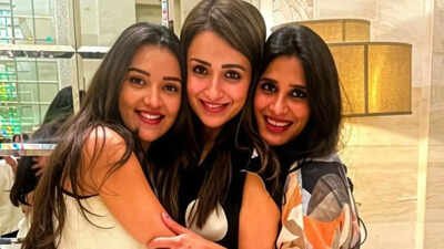 Inside Trisha’s cozy pre-birthday bash: 'Karuppu' star's early birthday party raises speculations