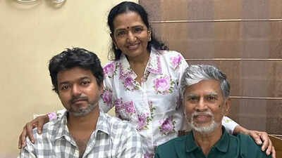 SA Chandrasekhar REACTS to son Thalapathy Vijay's 'Jana Nayagan' controversy; says ‘We expected these problems’