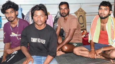 Jabalpur Boat Tragedy: Mother Found Clutching Child After Bargi Dam Capsize, 9 Dead Jabalpur Boat Tragedy: Mother Found Clutching Child After Bargi Dam Capsize, 9 Dead