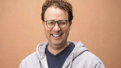 nthropic CEO Dario Amodei keeps predicting that AI will trigger mass unemployment on a global scale. But with an Anthropic IPO reportedly targeting a $900 billion valuation, his warnings may be doing double duty—as both public service and investor pitch. Anthropic's own labor research shows the reality is far more gradual. And voices from Sam Altman to Meta's Yann LeCun are increasingly pushing back. The $900 billion reason Anthropic CEO Dario Amodei keeps talking about AI taking away millions of jobs