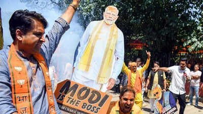 NaMoshkar: Bengal debut for BJP sarkar