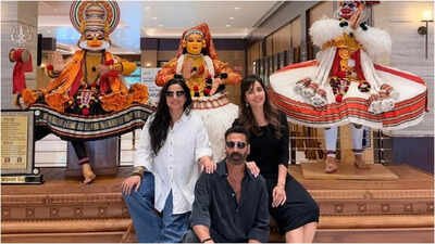 Akshay Kumar wraps Kerala schedule of Anees Bazmee film, shares pic with Vidya Balan and Raashii Khanna