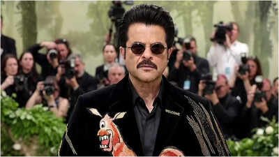 Anil Kapoor wins the Met Gala 2026 AI trend by reimagining Majnu Bhai’s iconic painting from 'Welcome' as couture; fans react