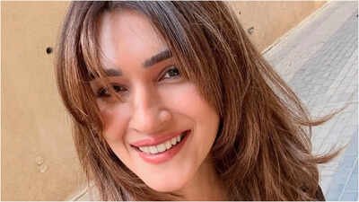 Kriti Sanon picks Rekha for her dream biopic: ‘She’s the ultimate baddie’