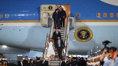 Trump's '51st State' Shocker Returns; US President Fuels Firestorm Amid Iran War & China Visit