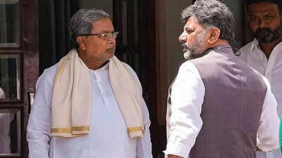 Karnataka CM post tussle: Siddaramaiah offered Rajya Sabha berth, central role to make way for DKS, says report