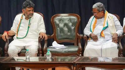 Karnataka CM tussle: Congress MLA says Siddaramaiah to quit tomorrow; DKS camp celebrates