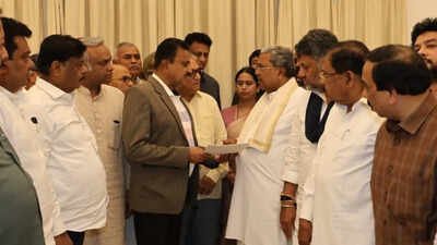 'It was by mistake that I entered politics': Karnataka CM Siddaramaiah resigns from post, DK Shivakumar to take over
