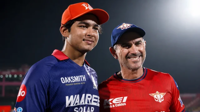 Vaibhav Sooryavanshi with Justin Langer (Image:X) Vaibhav Sooryavanshi had Justin Langer doing something he'd done only once before