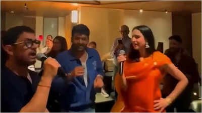 Aamir Khan croons 'Aati Kya Khandala' as he joins Kapil Sharma for impromptu singing night at 'Daadi Ki Shaadi' screening - Video
