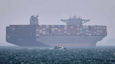 What will it take to free 1,600 stranded ships from Hormuz deep waters?