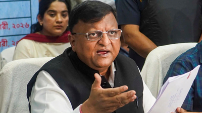 Manoj Kumar Agarwal Bengal chief secretary Manoj Kumar Agarwal orders crackdown on illegal toll booths in Bengal