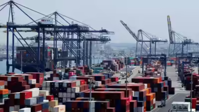 Conflict pushes freight charges for West Asia bound container cargo up 10 times