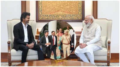 FB Vijay meets Narendra Modi in Delhi; Receives guard of honour at Tamil Nadu house